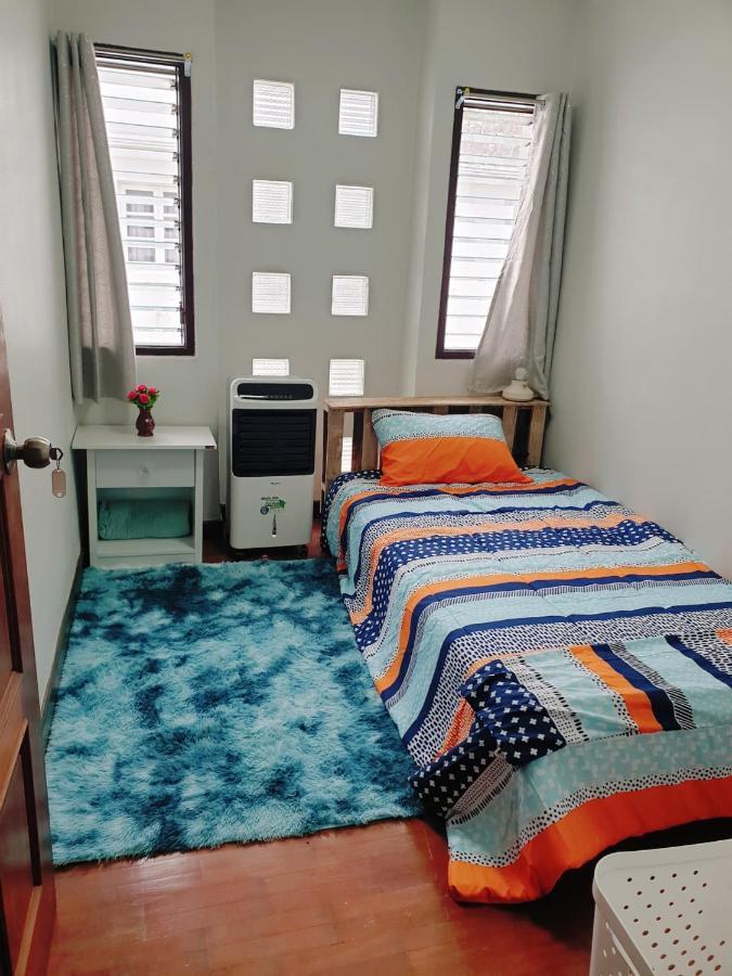 Kru Nat'S Bed & Breakfast W/ Private Rooms & Gym Bangkok Esterno foto