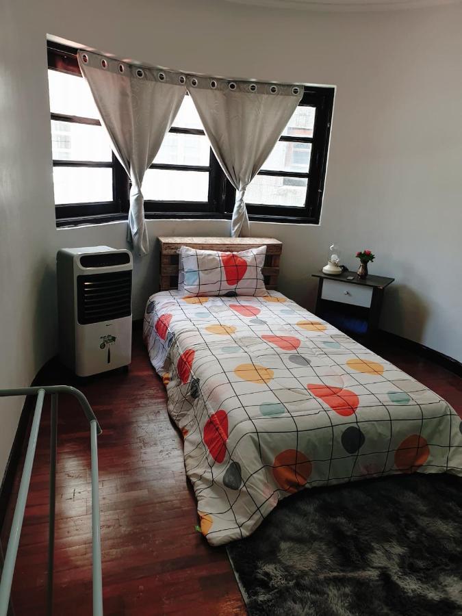 Kru Nat'S Bed & Breakfast W/ Private Rooms & Gym Bangkok Esterno foto