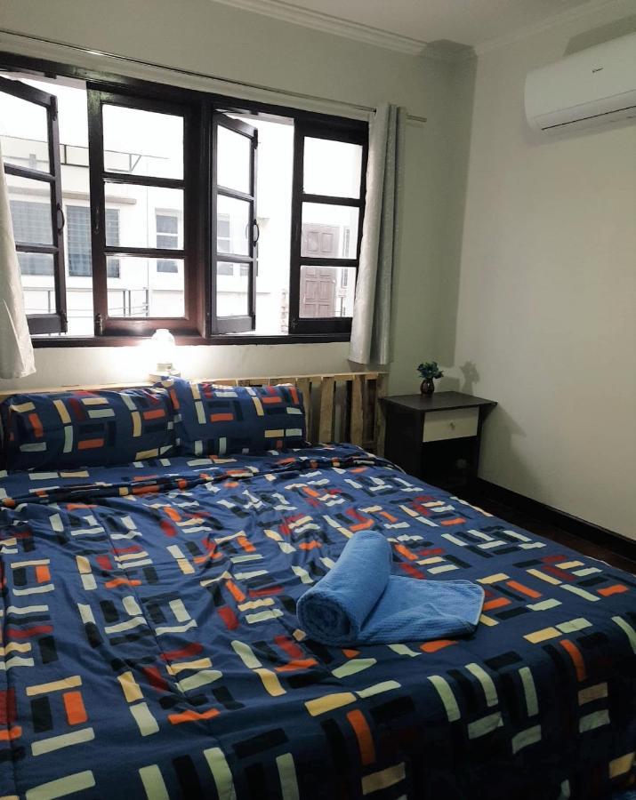 Kru Nat'S Bed & Breakfast W/ Private Rooms & Gym Bangkok Esterno foto